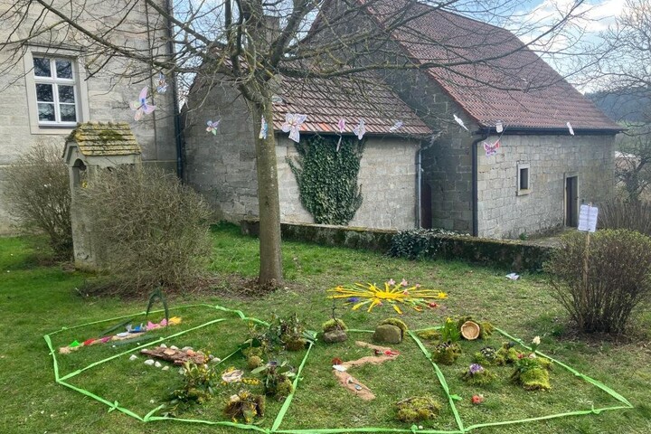 Eine Darstellung der Ostergeschichte des Kindergartens Untersteinbach