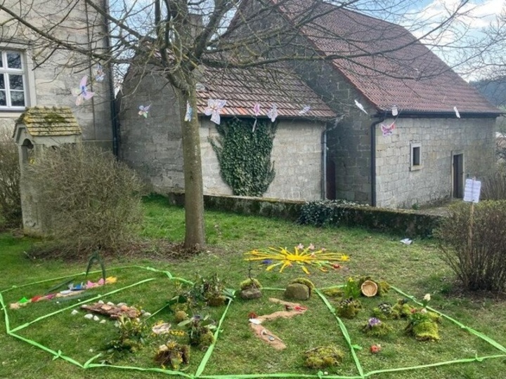 Eine Darstellung der Ostergeschichte des Kindergartens Untersteinbach